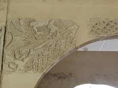 Musée archéologique de Zadar : architrave, époque croate.