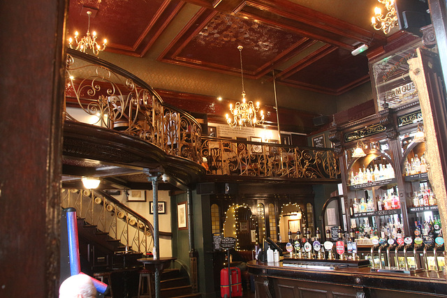 Lord Aberconway pub