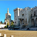 Avignon : La piazza del Palais des Papes e Notre Dame des Doms
