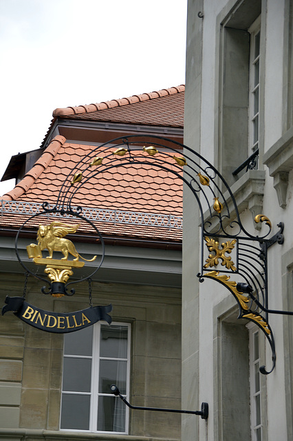 Nasenschild des Restaurant BINDELLA in Fribourg