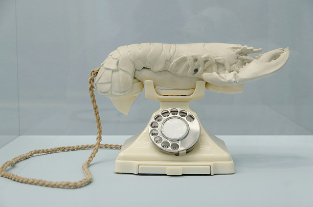 "Téléphone blanc aphrodisiaque" (S. Dali - 1936)