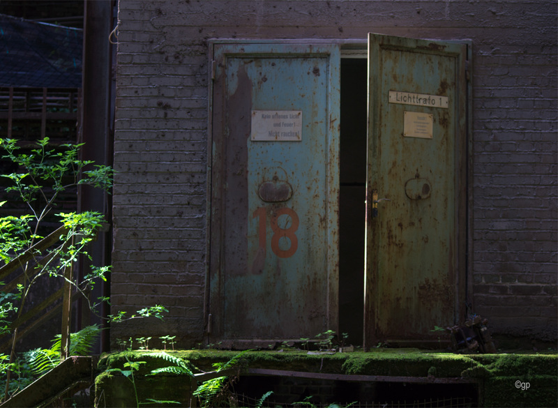 Door 18