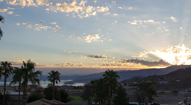 Lake Mead NV sunrise (#0108)