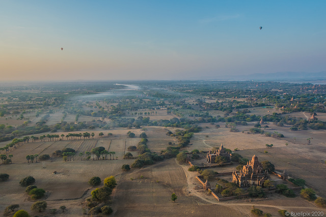 im Ballon über Bagan (© Buelipix)