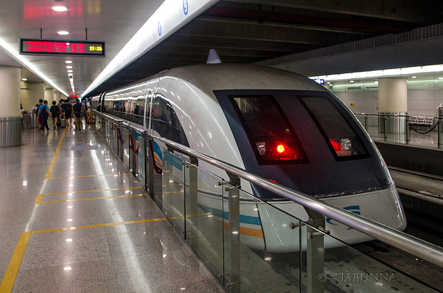 Maglev train