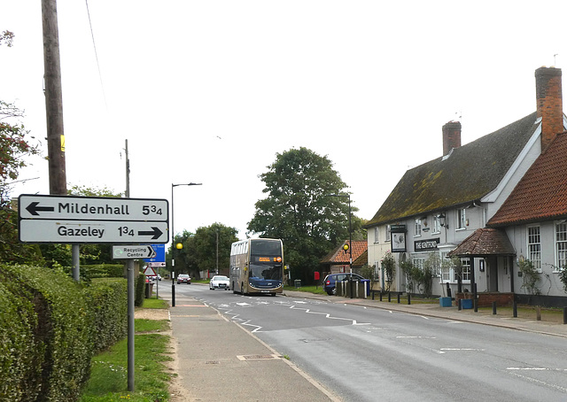 Stagecoach East 15953 (YN14 OXD) in Kentford - 3 Oct 2022 (P1130602)