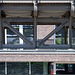 U-Bahngleis über dem Baumwall