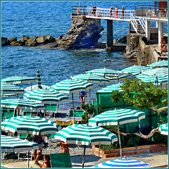Genova : righe verdi sulla spiaggia di Quarto