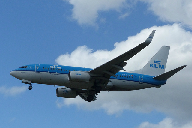 PH-BGU approaching Heathrow - 6 June 2015