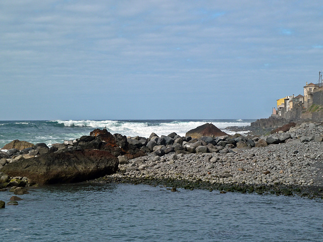 Paul do Mar, Wasser, Steine und Häuser