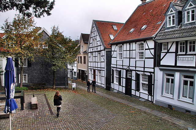 Ruhrstraße, Tuchmacherplatz (Historische Altstadt Kettwig, Essen) / 1.11.2023