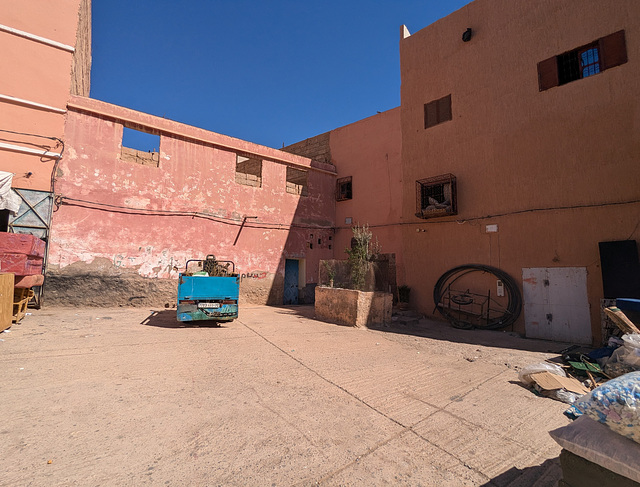 Cul-de-sac / Dead end