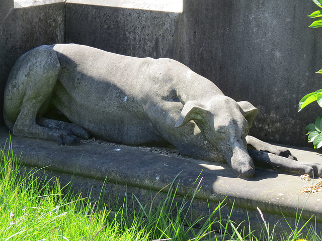 charlton cemetery, london