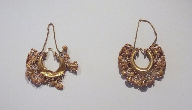 Gold Pendant Earrings in the Archaeological Museum of Madrid, October 2022