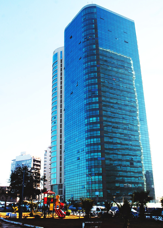 Tours et réflexion d'ORAN.