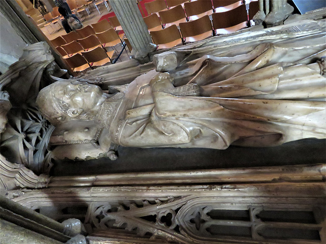 canterbury cathedral (31) c14 tomb effigy of archbishop stratford +1348