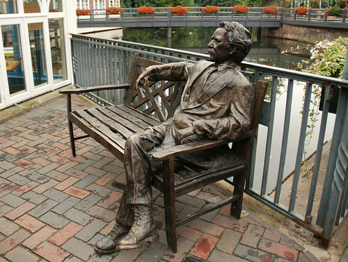 Skulptur des Mark Twain...