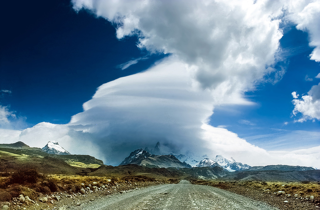 Monte Fitz Roy in clouds - 2