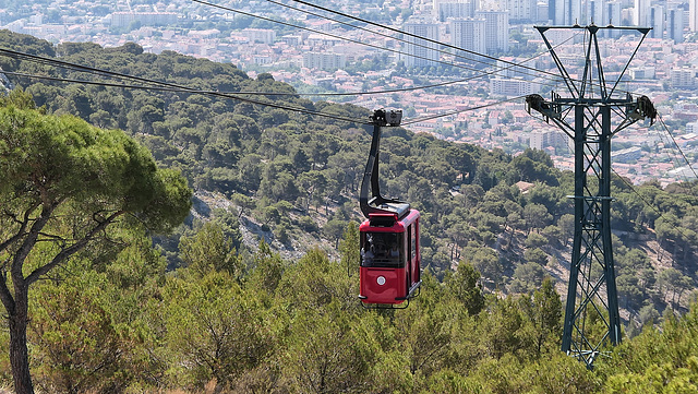 TOULON: Le mont Faron 26