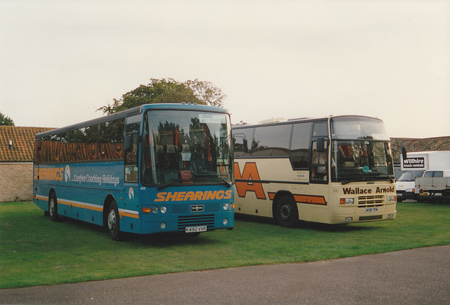 Shearings 492 (K492 VVR) and Premier Travel Services 408 (J408 TEW) at The Smoke House Inn, Beck Row - 21 Sep 1993 (208-01)