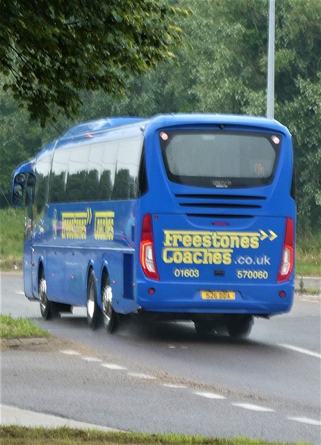 Freestones Coaches S26 DDA (YT11 LVL) on the A11 at Fiveways, Barton Mills - 3 Jul 2021 (P1080937)