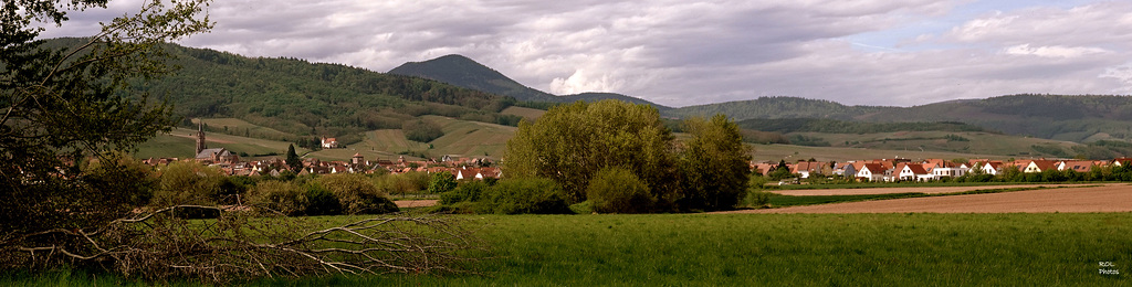 Entre nuages et soleil....avant l'orage..!