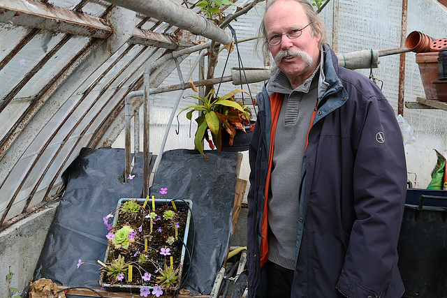 Je remercie infiniment ce passionné de plantes carnivores ,  qui m'a invité à visiter une serre du jardin des plantes d'Orléans