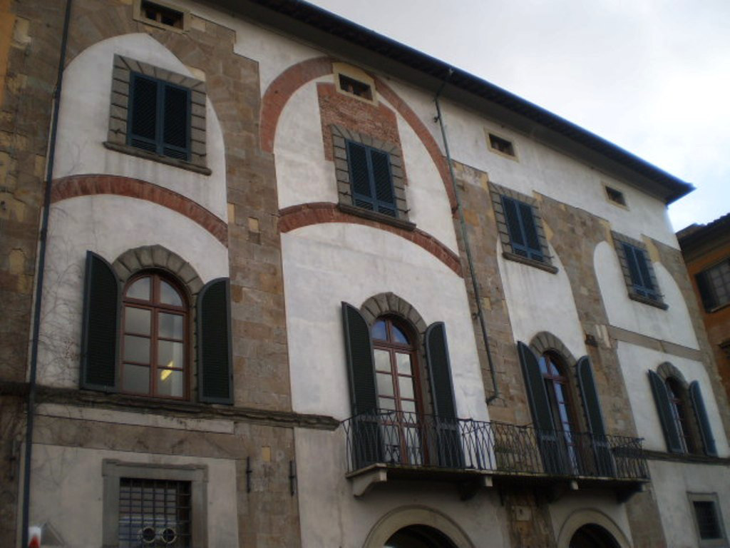 Vaglienti Alliata Palace.