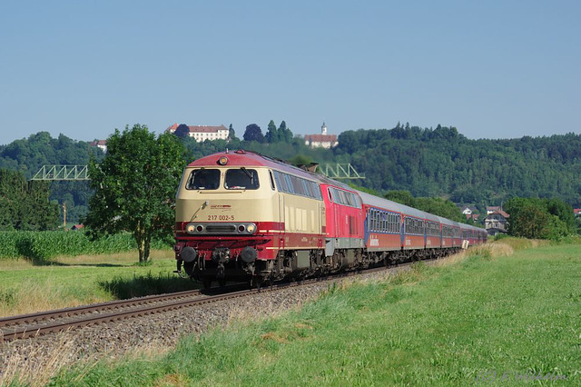 BÖ0008718