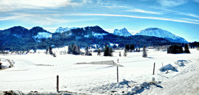 Langlaufloipen und Berge... ©UdoSm