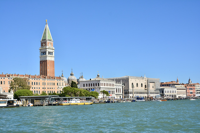 Venice 2022 – Last view of the Giardini Ex Reali and Riva degli Schiavoni