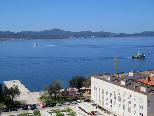 En haut du campanile de la cathédrale :  vue sur l'île de Pasman.