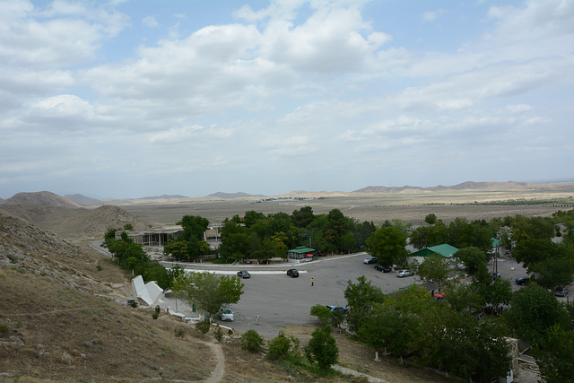 Turkmenistan, Attractions around the Cave of Köw-ata