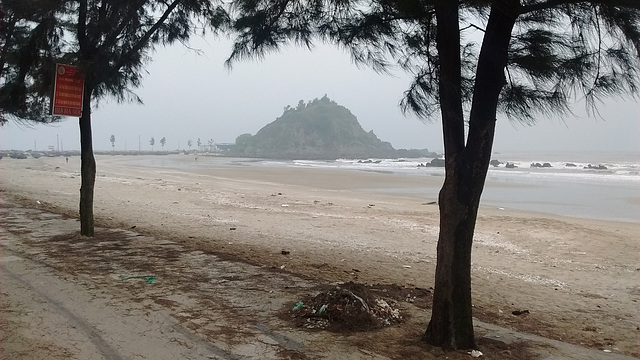 Une plage sans achalandage / Quite a quiet beach.....