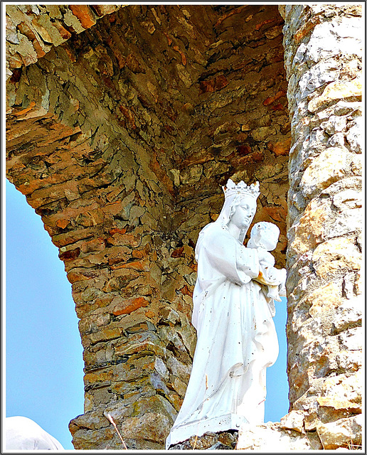 La vierge de Grainfolet à Saint Suliac (35)