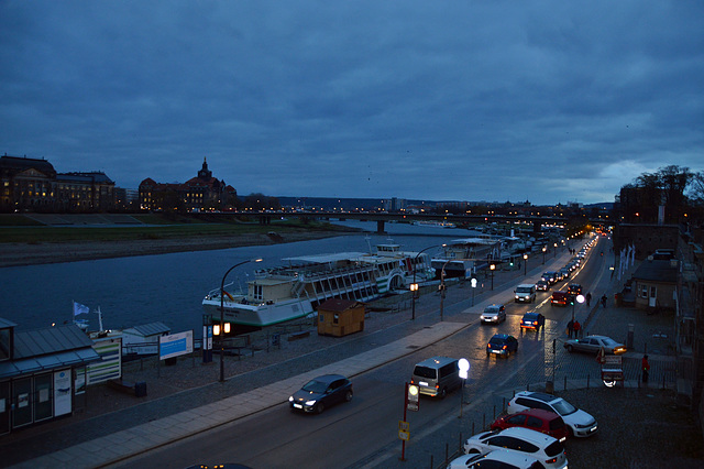 Zur blauen Stunde in Dresden