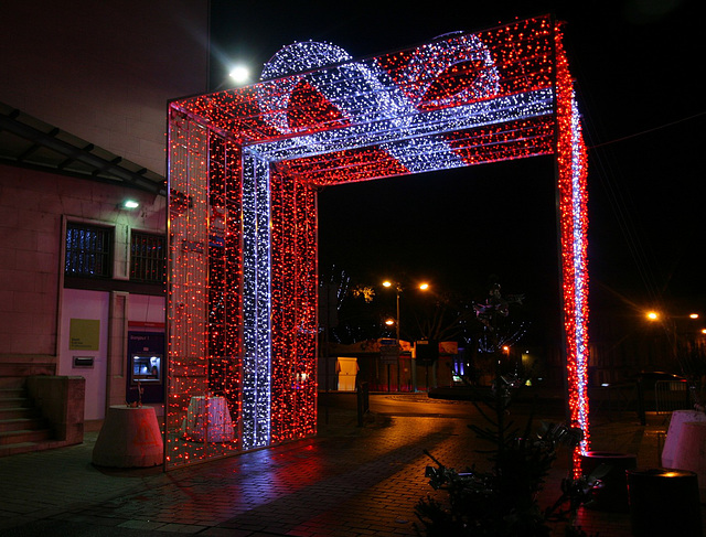 Entrée de la rue" de la Résistance" à Bergerac pendant les fêtes