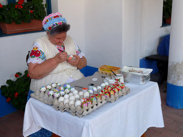 Egg-painting in Kalocsa