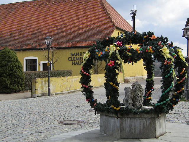 Osterbrunnen in Leonberg