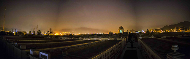 Cemetery "Presbitero Maestro" at night