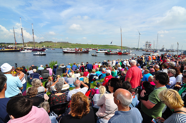 Sail 2015 – Onlookers of the Sail In