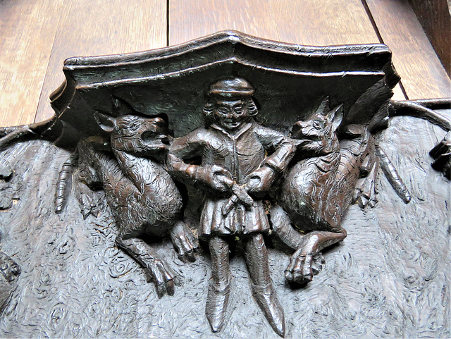 boston church,lincs (33) c14 misericord man with wolves