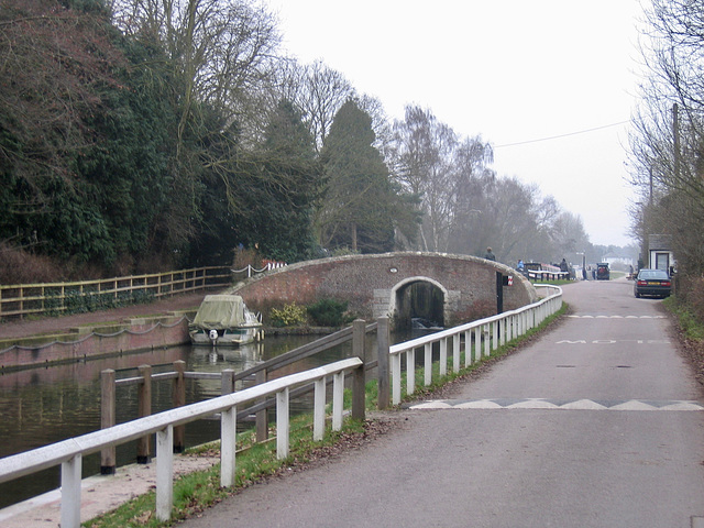 Bridge 51 and Junction Lock 17 at Fradley Junction.