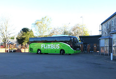 Simonds of Botesdale (Flixbus contractor) 418 (YK25 OME) in Thetford - 17 Apr 2025 (P1200784)