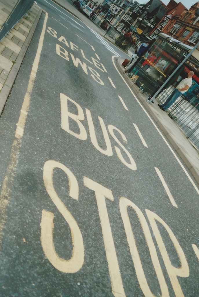 Bi-lingual bus stop markings in Aberystwyth - 27 Jul 2007