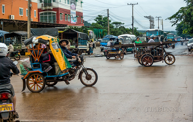 Pakse traffic #1