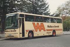 Wallace Arnold J703 CWT in Paris, France – 29 Apr 1992 (161-2)