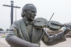Monumento Fernando da Silva Gonçalves (© Buelipix) Monumento Fernando da Silva Gonçalves (© Buelipix)