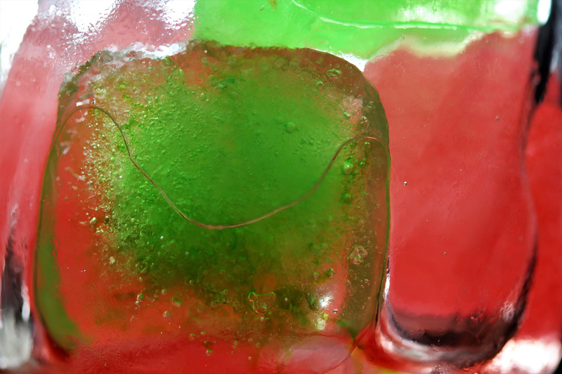 glaçon vert et rouge