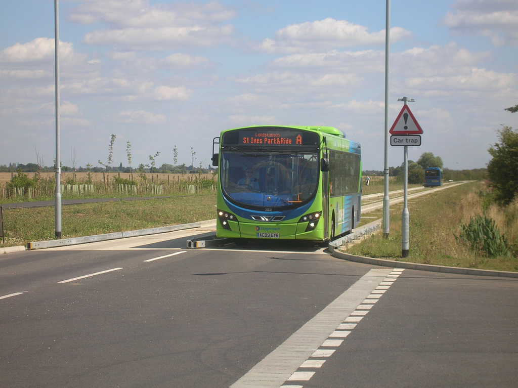 DSCN6694 Stagecoach East 21221 (AE09 GYR) at Longstanton (Busway) - 9 Aug 2011